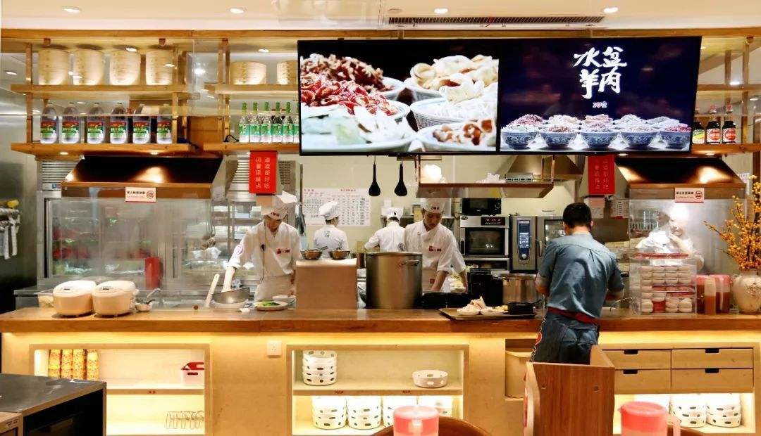 在深圳做好几点你的明档厨房想不火都难