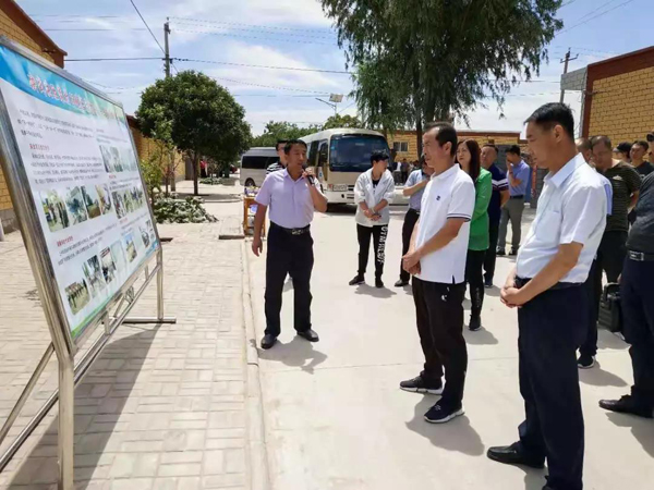 县委副书记,政府代理县长赫天江带领相关部门负责人一行先后深入贺兰