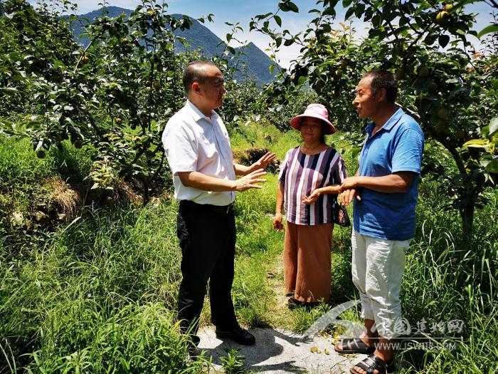 决胜脱贫攻坚灵秀长梁打造美丽建始后花园