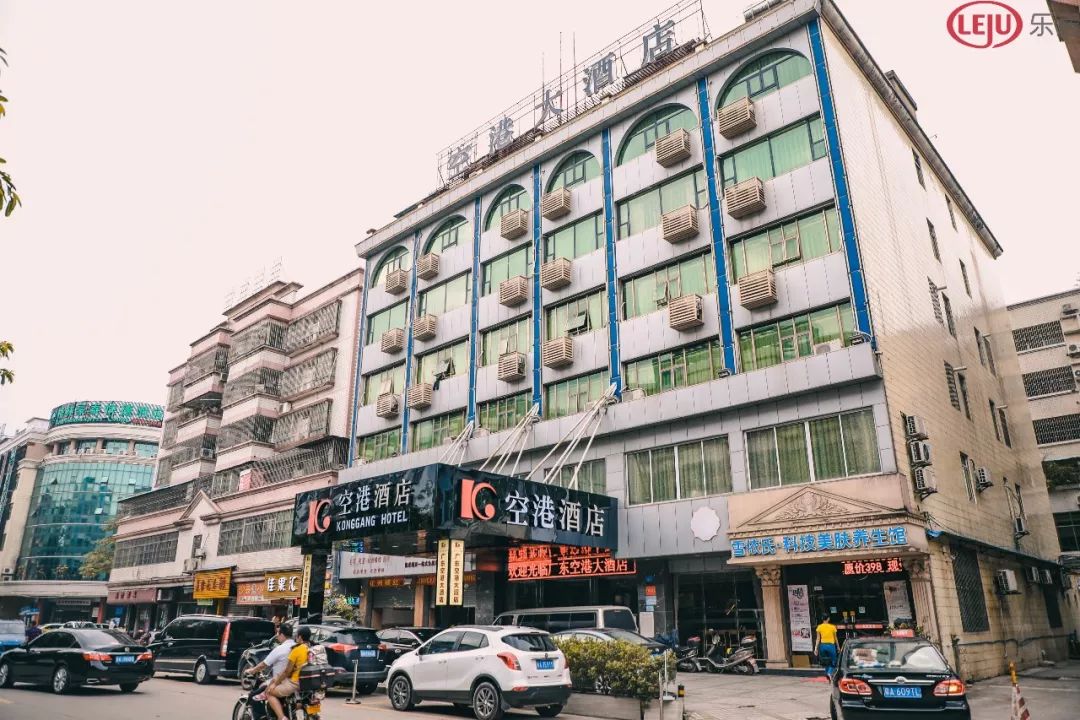 白云东华村昼更夜替的机场人何以为家