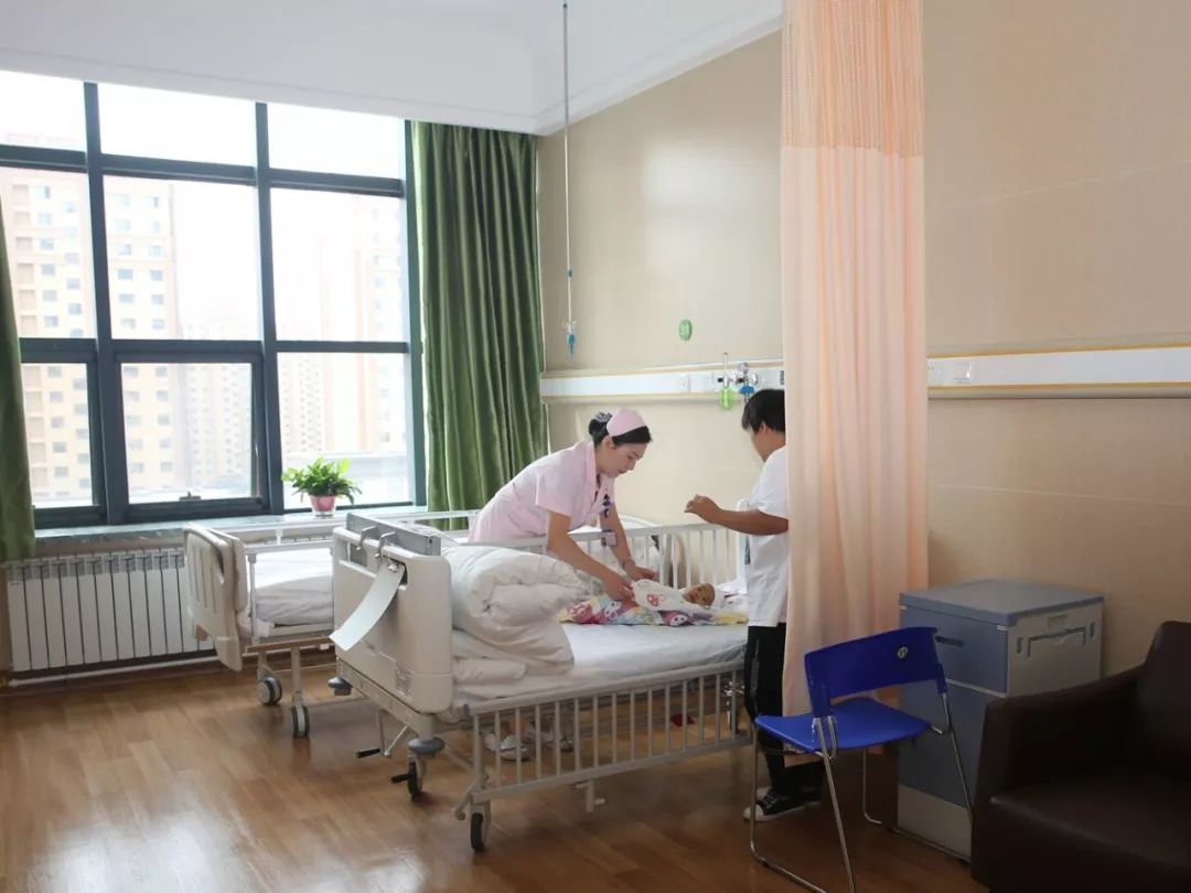搬迁进行时内蒙古妇幼保健院今日启动整体搬迁院领导率队现场办公保障
