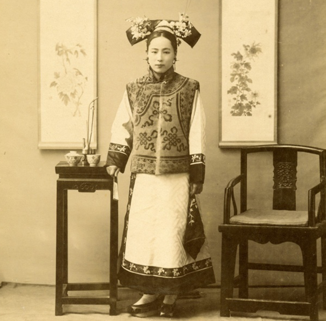 清朝民间女子服饰图片图片