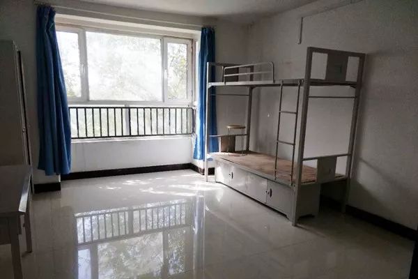 不忘初心牢记使命丨托克逊能化启动滨河小区员工宿舍改造项目