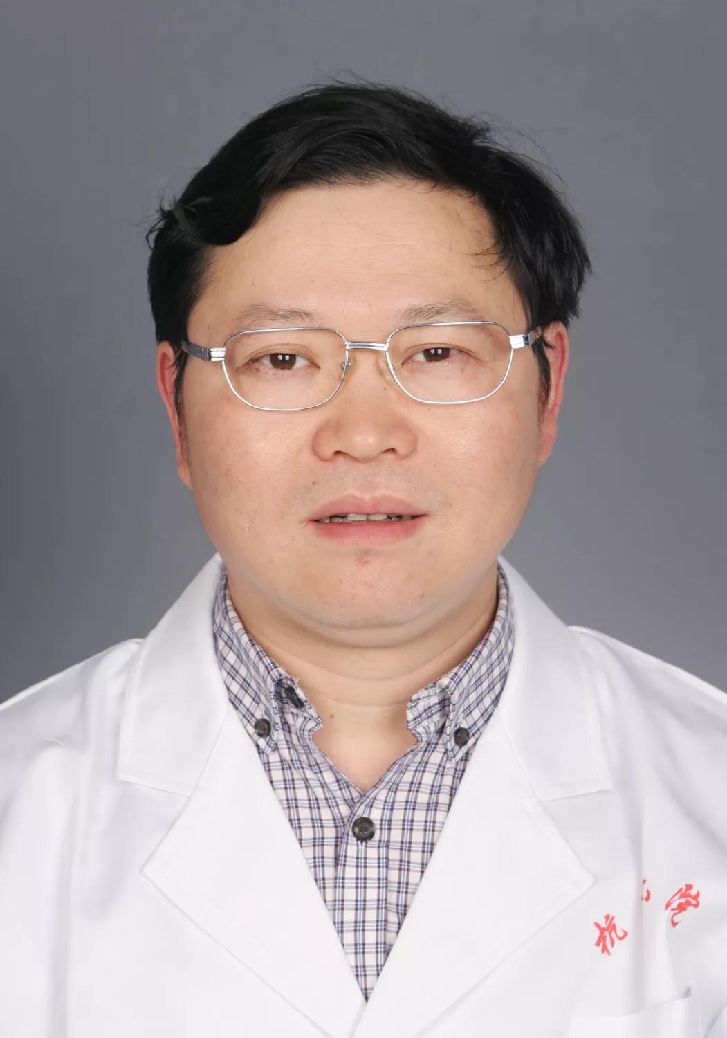 潘万能普外科主任主任医师黄斌特检科主任主任医师手术预约普外科手术