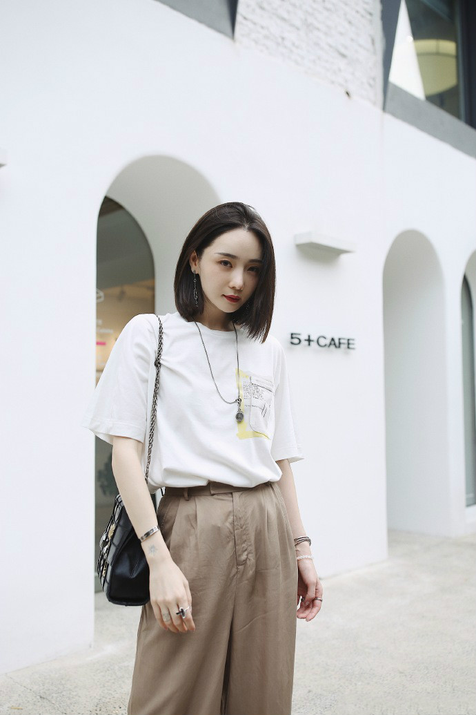 31岁夕又米太会打扮t恤配阔腿裤清纯减龄确定是高晓松前妻