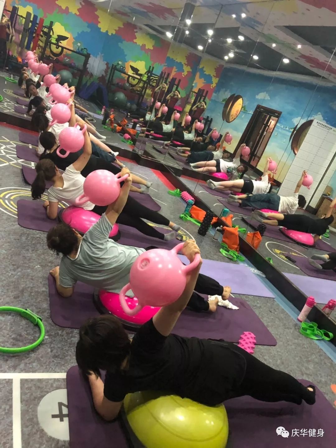 年龄成迷身材无敌庆华健身维密体雕训练营