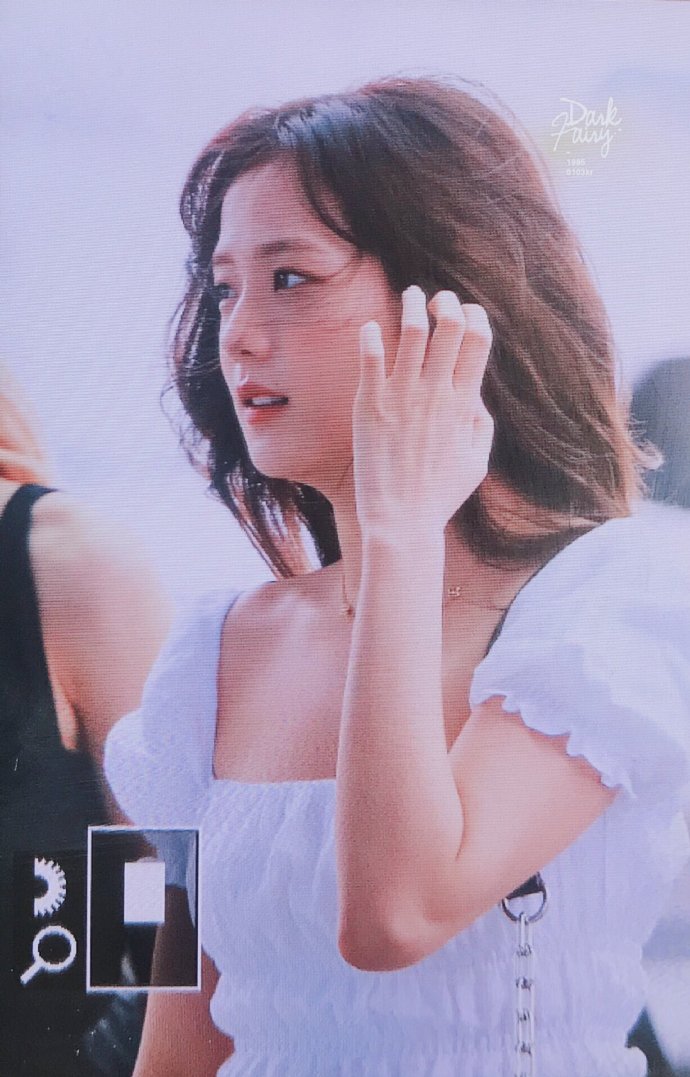 智秀jennierose仁川出境是被美少女的美貌和香气渲染的机场路