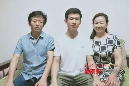 揭秘高考状元看看别人家父母我无脸嫌弃自家孩子