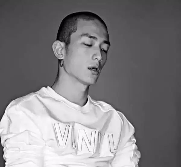 寸头就像是一种瘾让男人戒都戒不掉