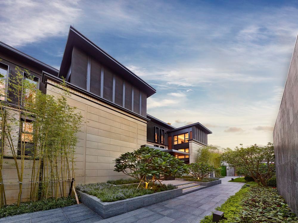 根据规划,未来该板块将打造成高端居住区,而万科元培里,万科山景城|樾