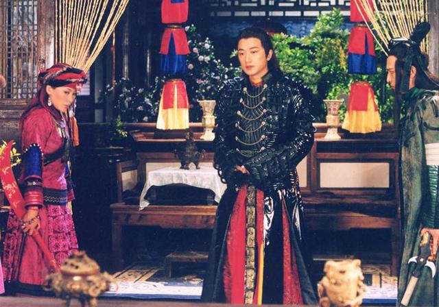 谁知道背地里居然是血月神教教主阿卑罗王