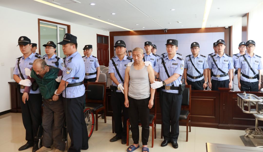 严打恶势力赤峰铁北小区孙疯子一审获刑十年