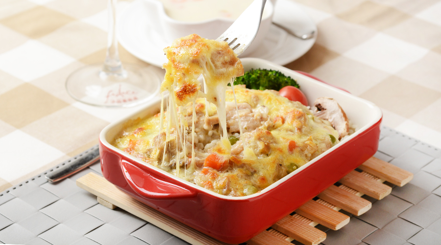 老少皆宜的一道西餐美食——奶香蘑菇鸡肉焗饭