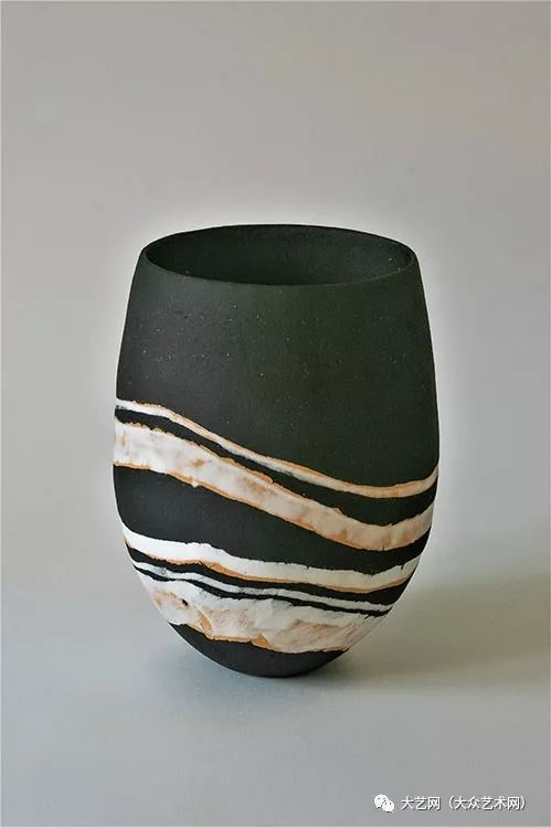 英国女陶瓷艺术家 gabriele koch 器形陶艺作品_抛光