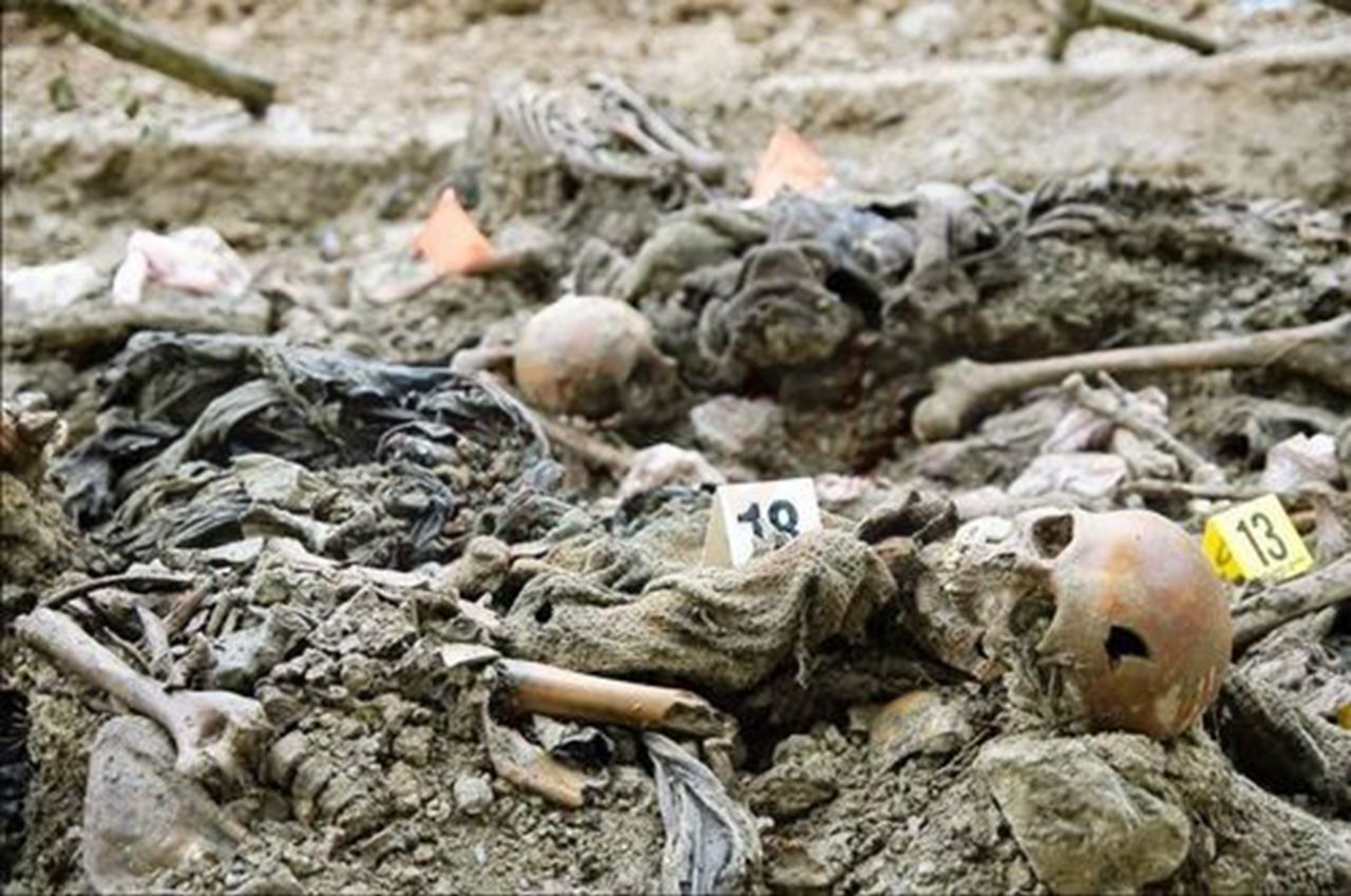 7月11日波黑塞族在斯雷布雷尼察大屠杀二战后欧洲最惨烈屠杀