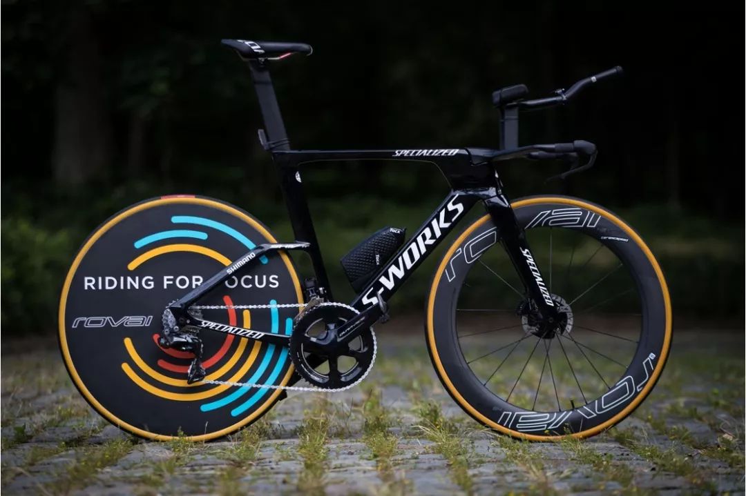 roval套件:shimano dura-ace di2整车:specialized s-works venge,s