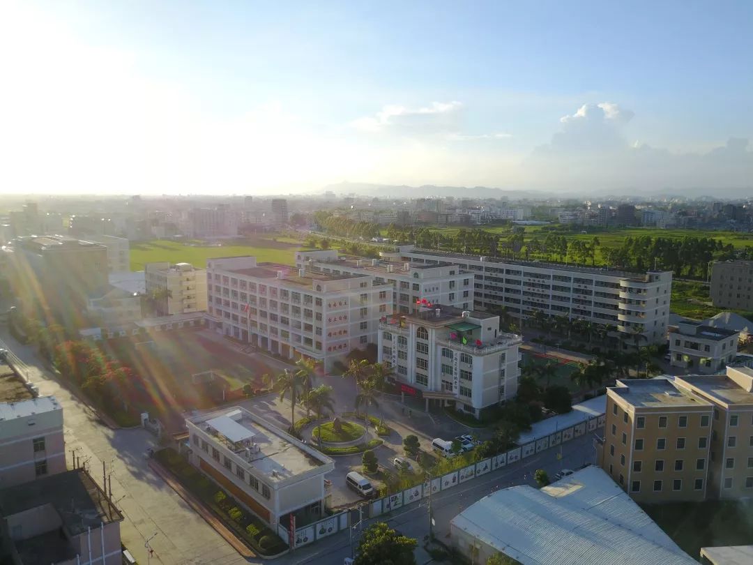 2019年潮南区明德学校高一新生报名须知