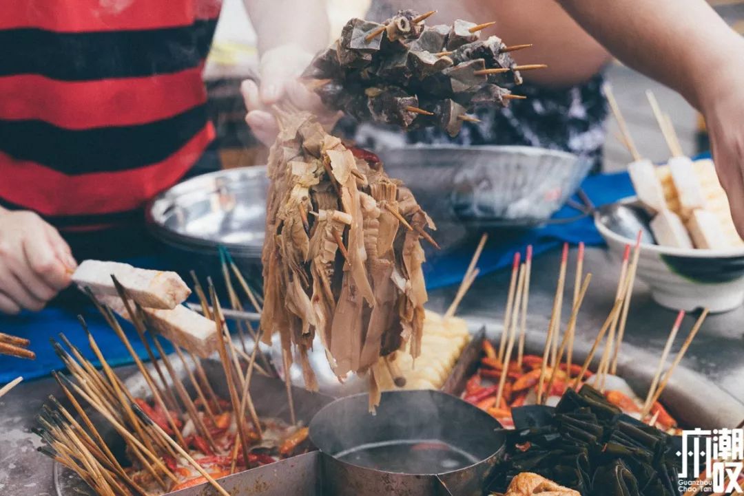 300米的宵夜街,汇聚了整个厦滘的人气