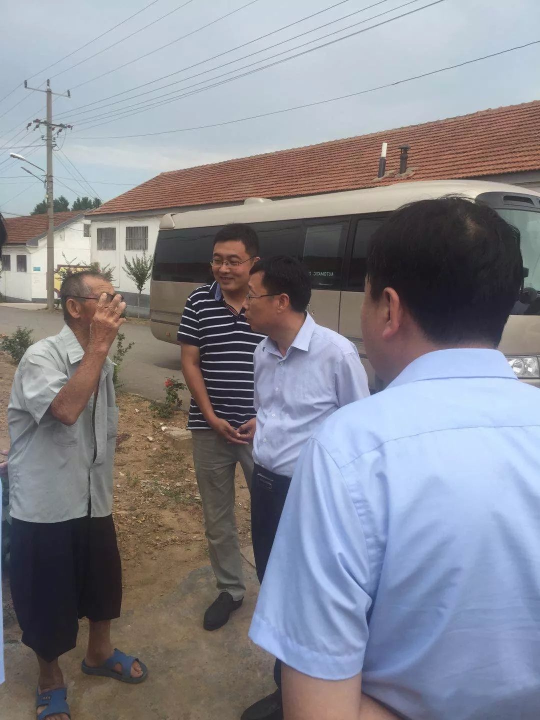 市住建局党组书记局长王教法调研诸城市农村危房改造和农村厕所改造