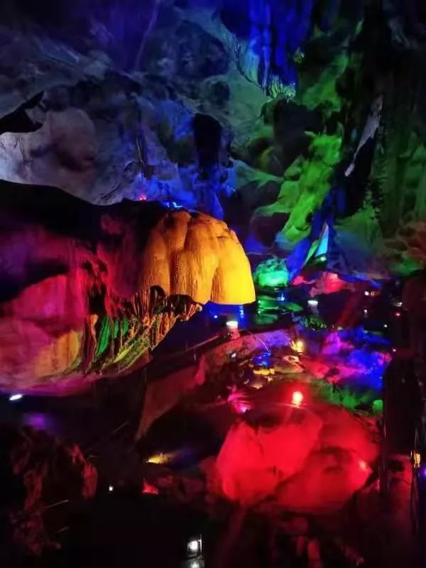 其葛仙洞是融特色观光,探险,地质学,历史人文为一体的岩溶地学博物馆