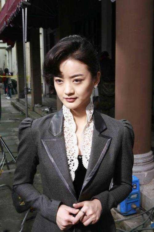 她曾和孙红雷合作走红,嫁圈内富商10年,如今35岁已被人遗忘_朱杰