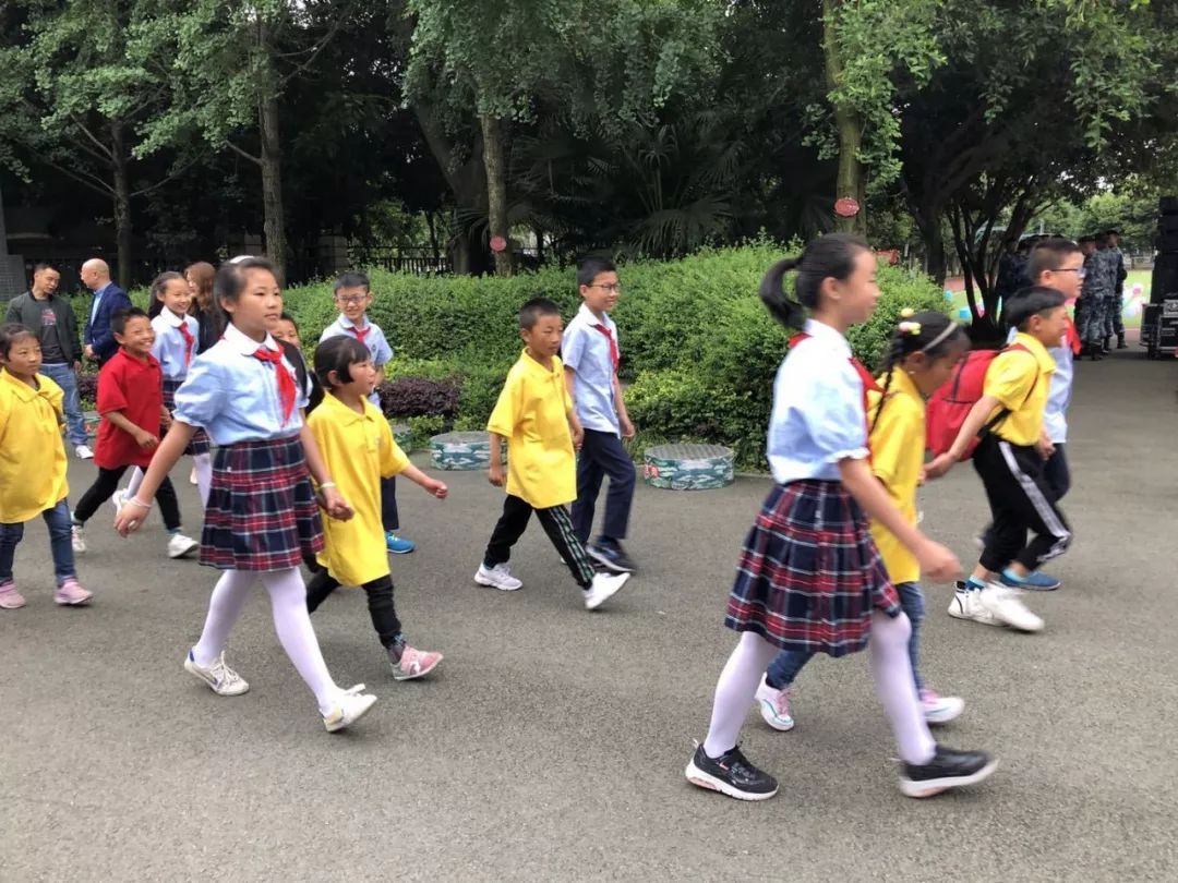 成都市華興小學少年軍校2019級小軍人畢業典禮隆重舉行