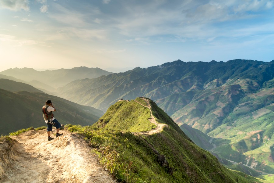 原創一篇隱喻性很強的文章登山不同的人會看到不同的內容