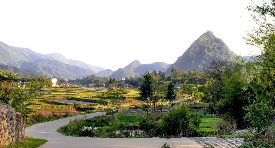 腾冲明光:山那边是怎样的风景?