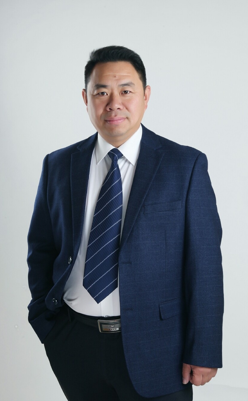 作者简介:赵占辉,河北省邢台人,现为河北省作协会员,河北楹联协会会员