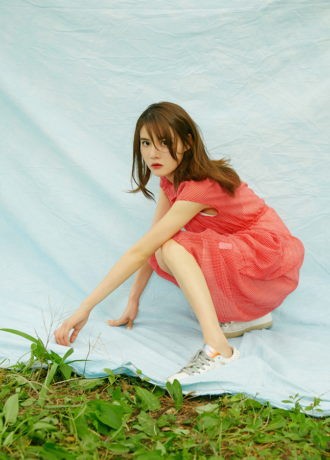 丛林中,廖语辰仿若盛开的鸢尾花,纯真自由热情开朗