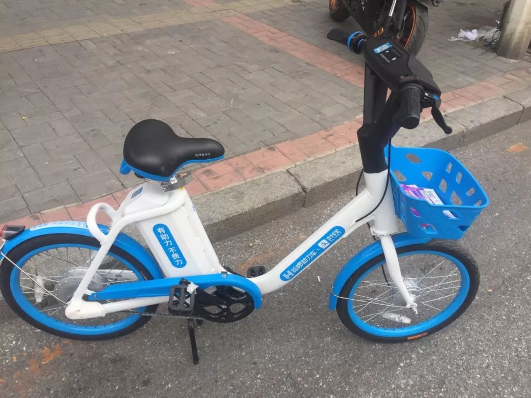 丹东街头的这个小电驴你骑过没嗷嗷带风