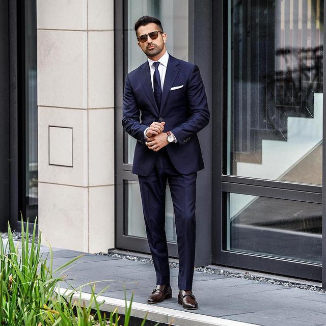 西装 皮鞋的颜色组合,80%的男士都还不了解_黑色