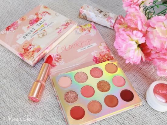 据悉,在卡拉泡泡中国官网中,colourpop不仅提供7*24小时的人工客服,7