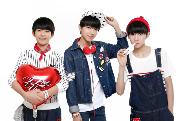 tfboy的合体演唱会,变成了后援团粉丝的战场_组合