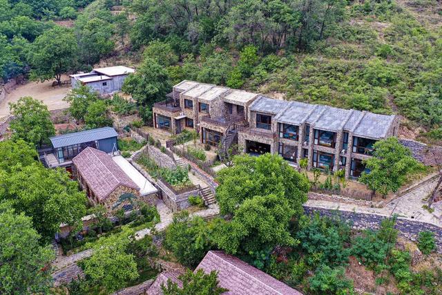 暧暧远人村依依墟里烟和风行t5一起在安子峪民宿守护人生挚爱