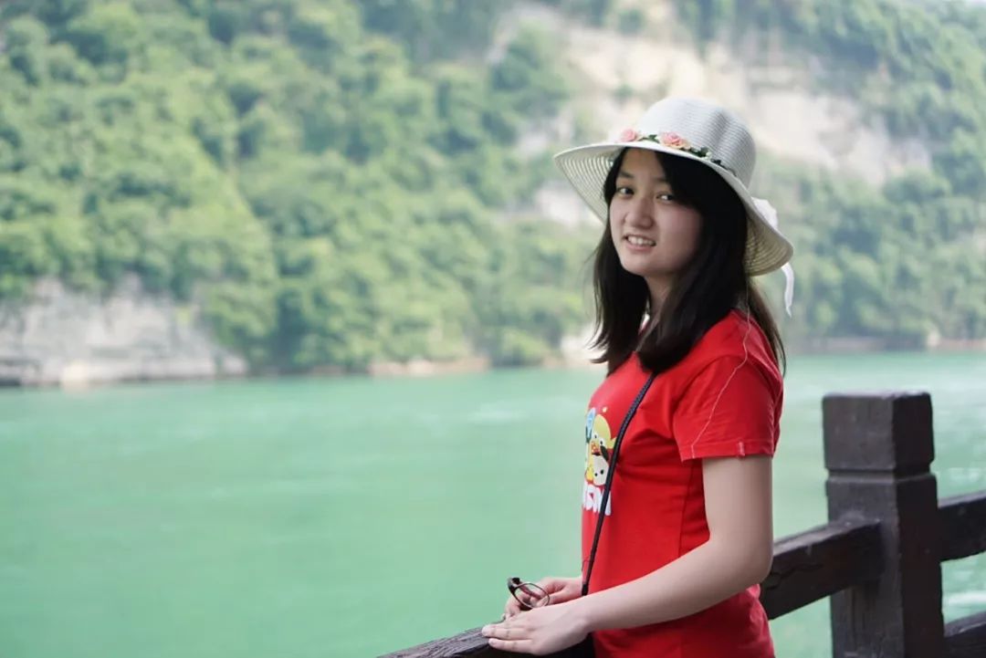 感动14亿人的清华女生寒门很苦更苦的是一辈子被自卑困住