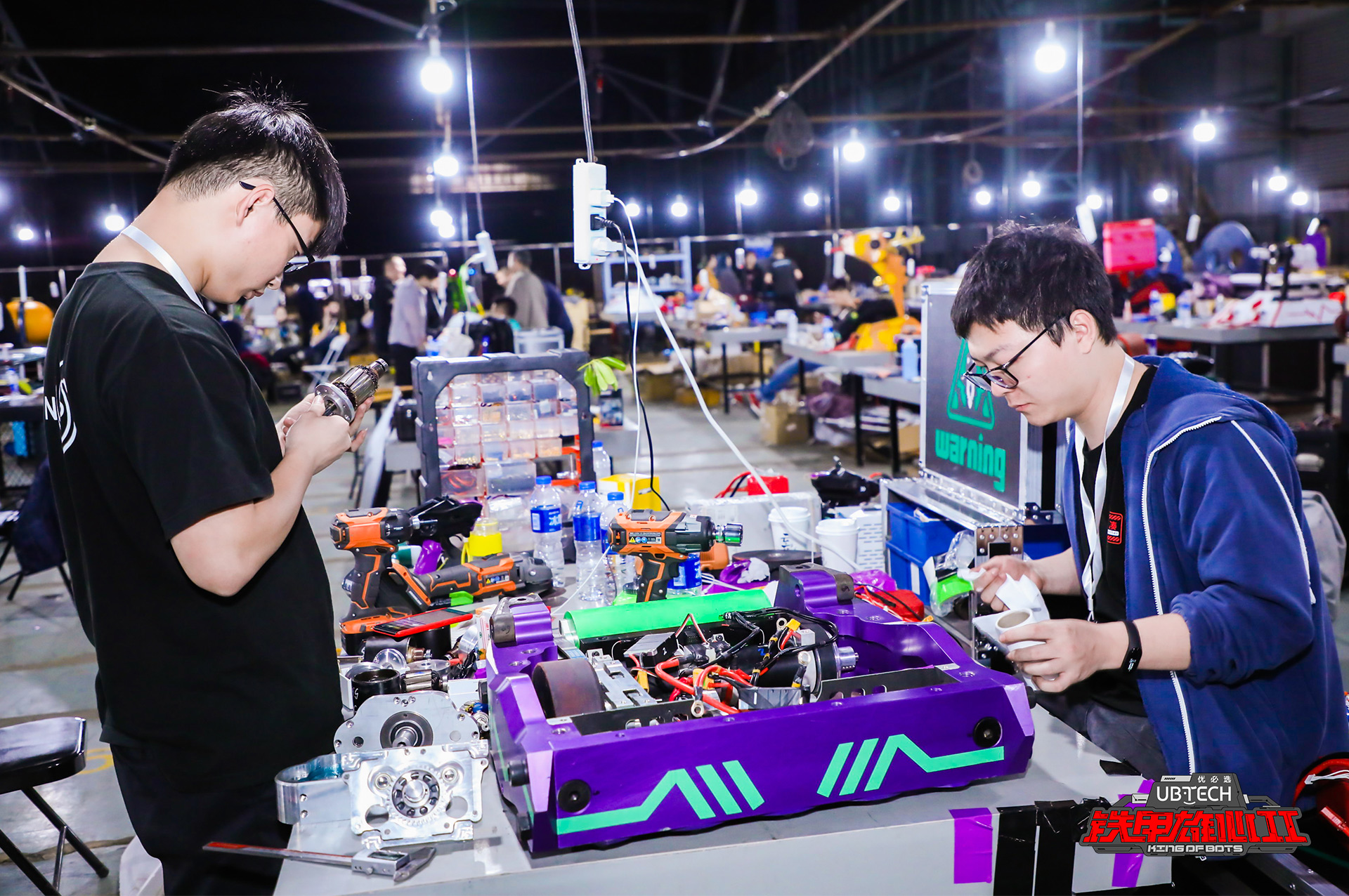 机器人格斗战火重燃 《铁甲雄心》第二季7月14日热血开播