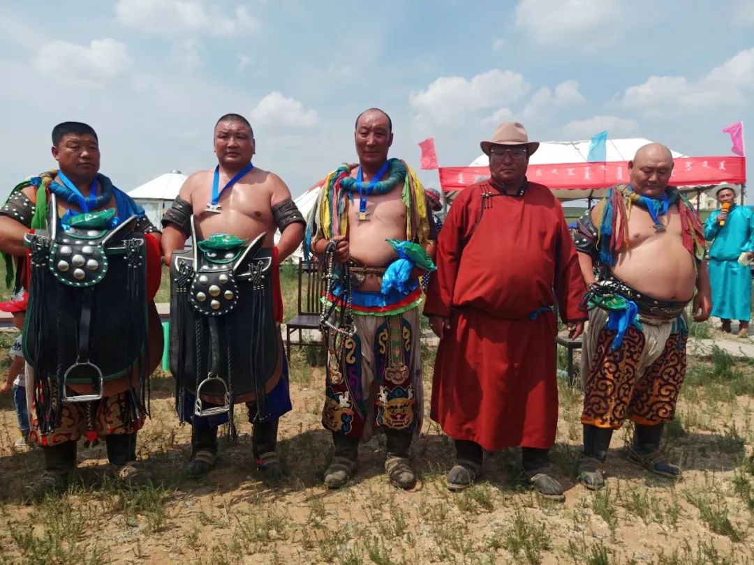 锡林郭勒盟第二届老年搏克赛在锡林浩特举行【蒙古文】