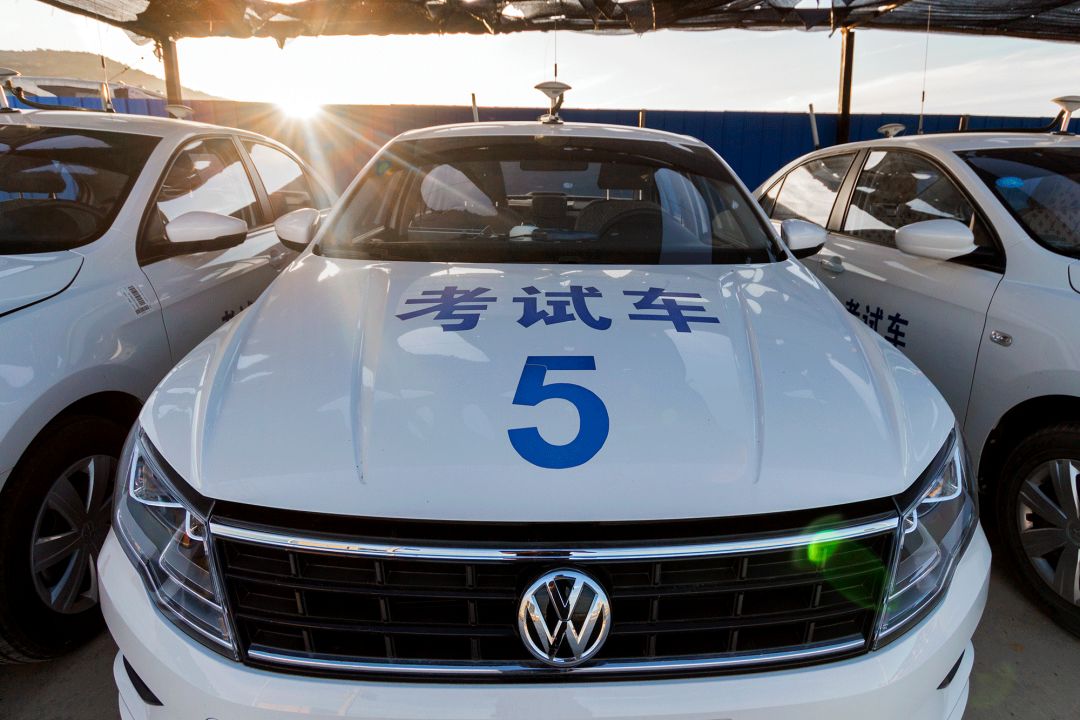 全新教练车,考试车,让你学的舒心,考的安心丰富多样的场地类型,让你啥