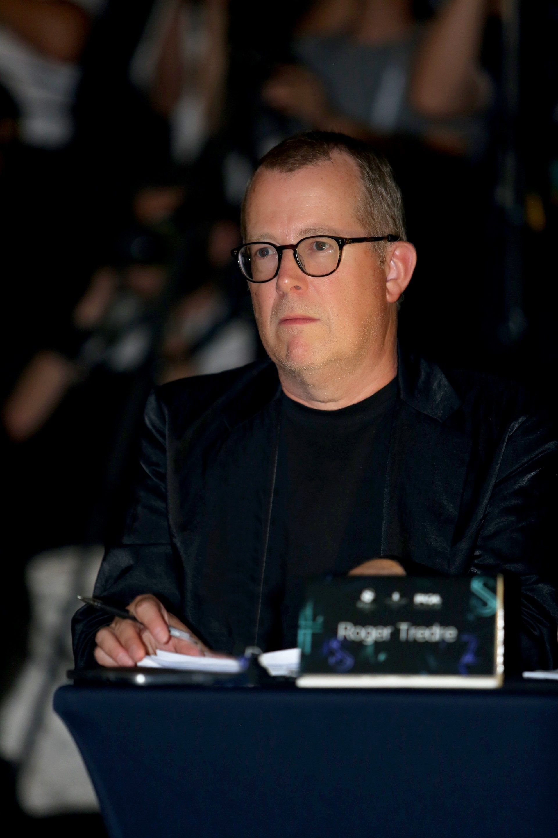 国际时尚大咖roger tredre深圳这个品牌用创意精神感动世界