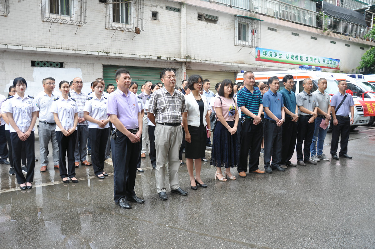 马细妹在仪式上作了讲话.