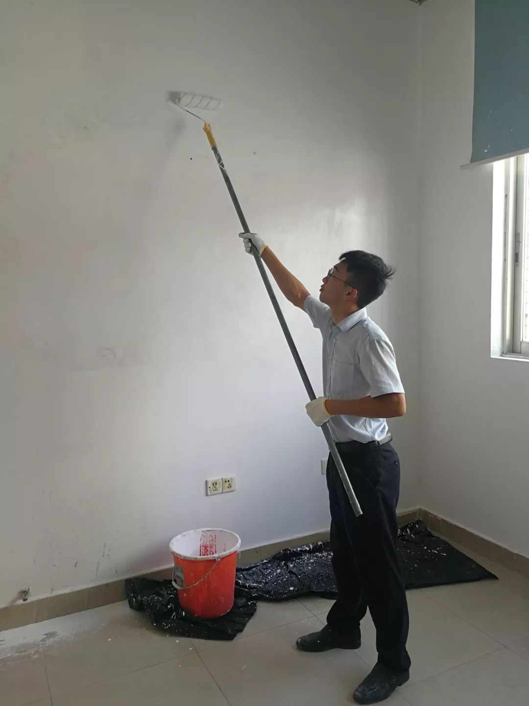 我是一个粉刷匠呀粉刷本领强