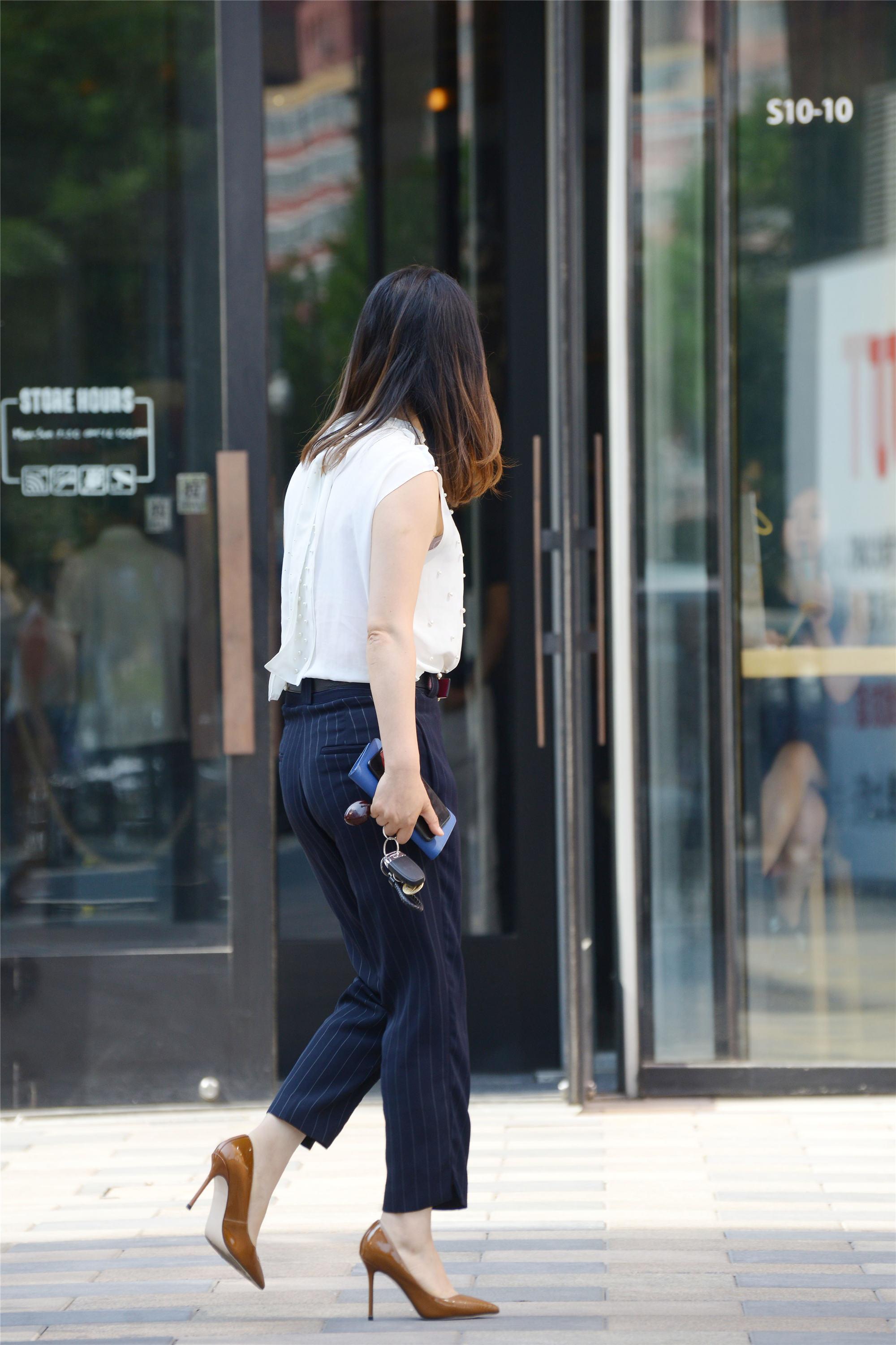 给你一双尖头细跟单鞋,你会怎么穿搭,来彰显这款鞋子