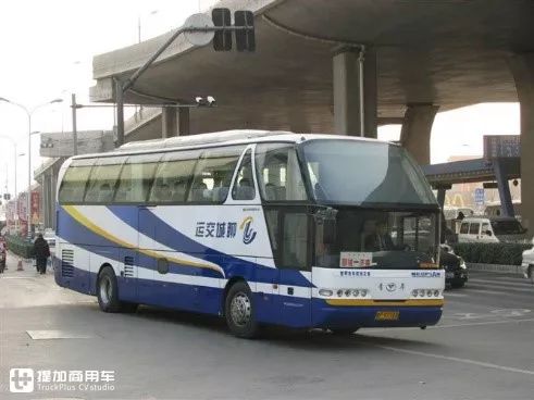 国产豪华大巴真正的扛鼎车型青年尼奥普兰jnp6127高端客车大科普