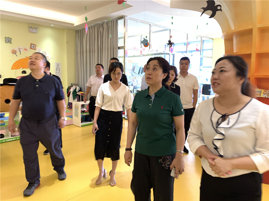 省教育厅领导到荔波县开展民办幼儿园发展情况工作调研