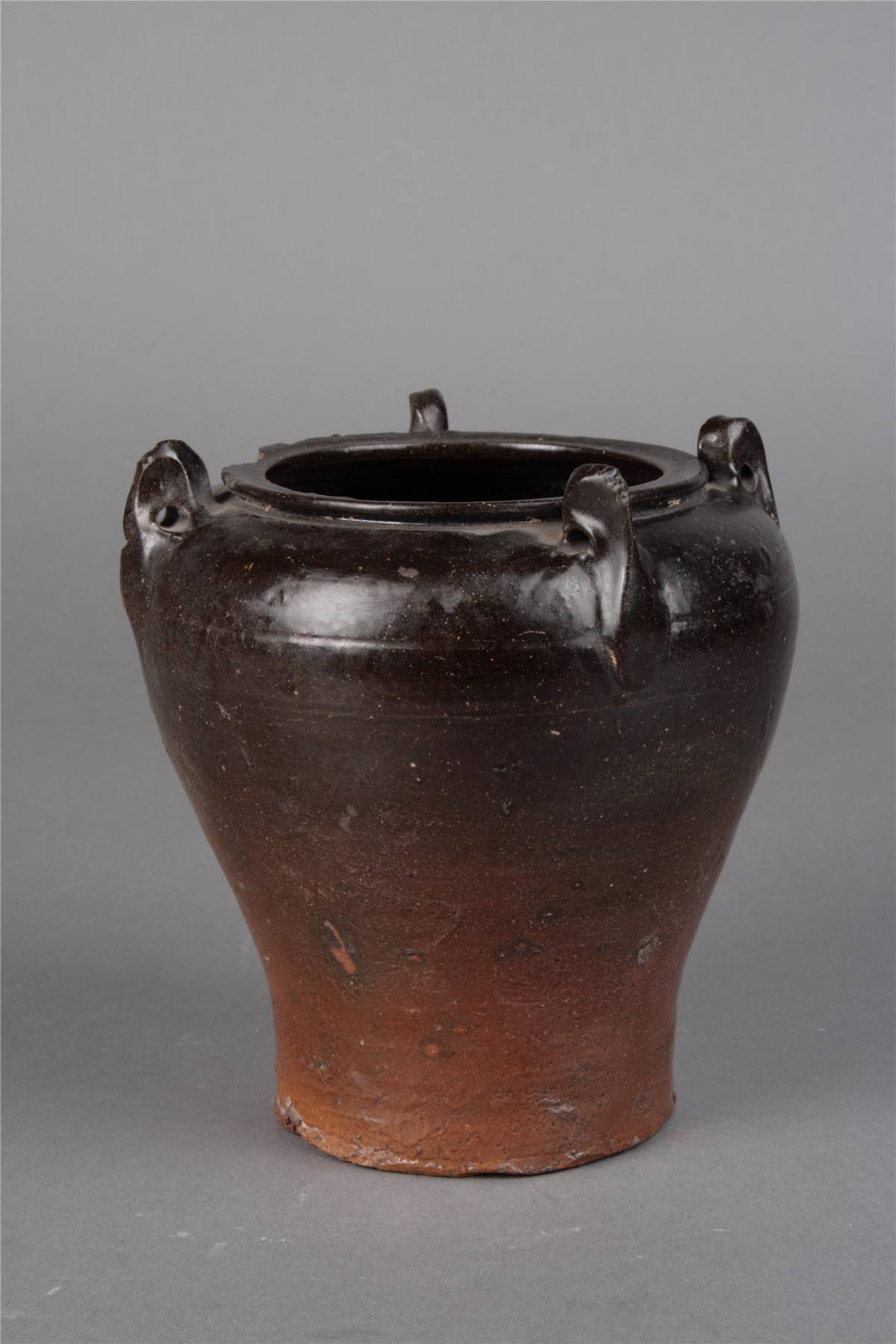 四系罐具有非常鲜明的时代特点研究价值也很大