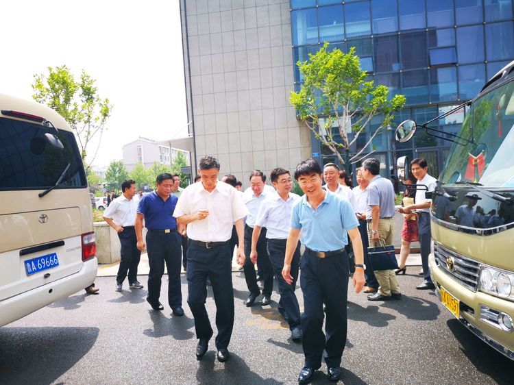 济南市国资委党委书记主任刘科一行到明水街道开展一对一帮包服务企业