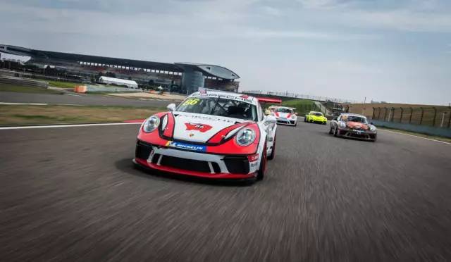 从0到200亚洲保时捷卡雷拉杯重返雪邦