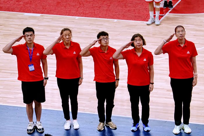 世界軍運會測試賽八一女籃大勝校園隊教練是前國手展淑萍