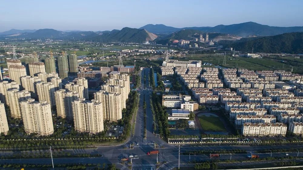 龙潭街道全面动员促环境提升引领乡村环境新风貌